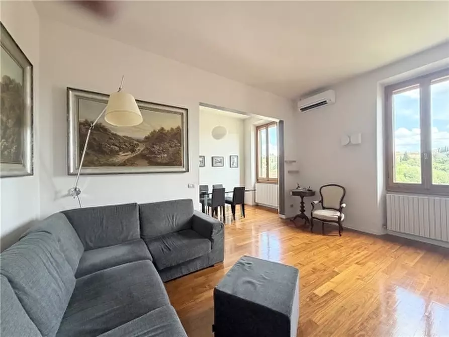 Immagine 8 di Appartamento in vendita  a Firenze