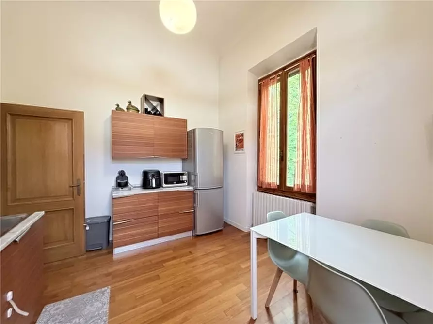 Immagine 12 di Appartamento in vendita  a Firenze