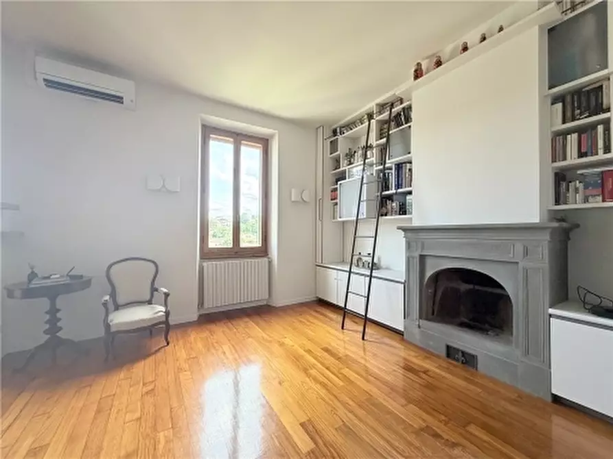 Immagine 17 di Appartamento in vendita  a Firenze