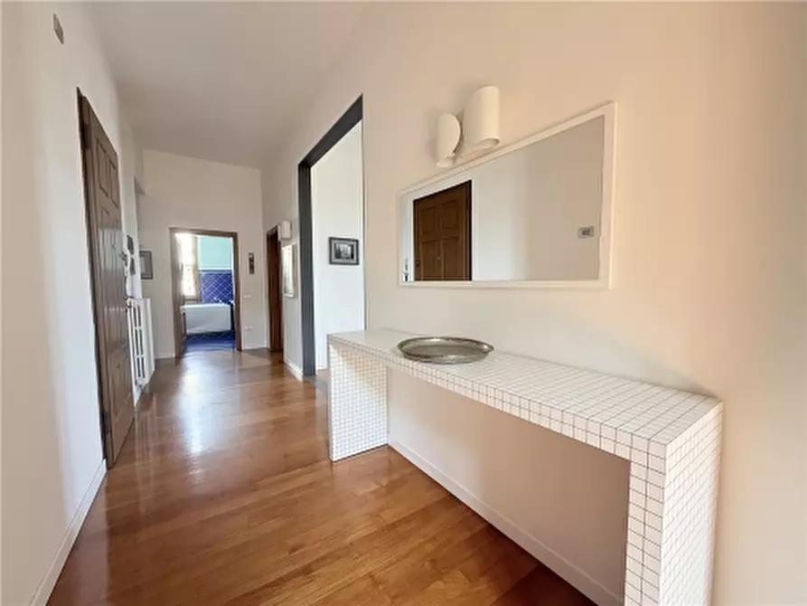 Immagine 20 di Appartamento in vendita  a Firenze