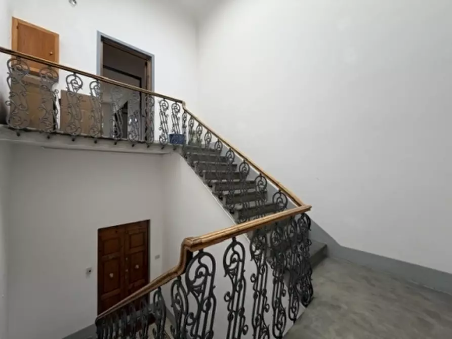 Immagine 72 di Appartamento in vendita  a Firenze