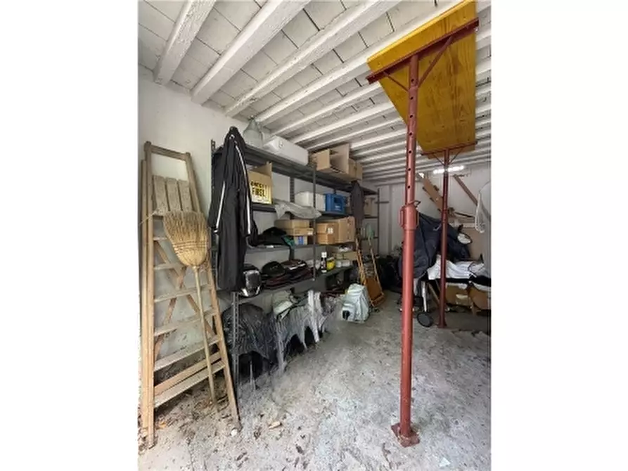 Immagine 74 di Appartamento in vendita  a Firenze