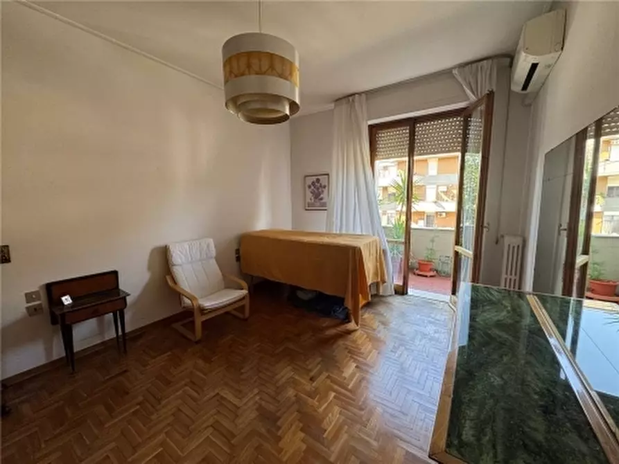 Immagine 6 di Appartamento in vendita  a Scandicci