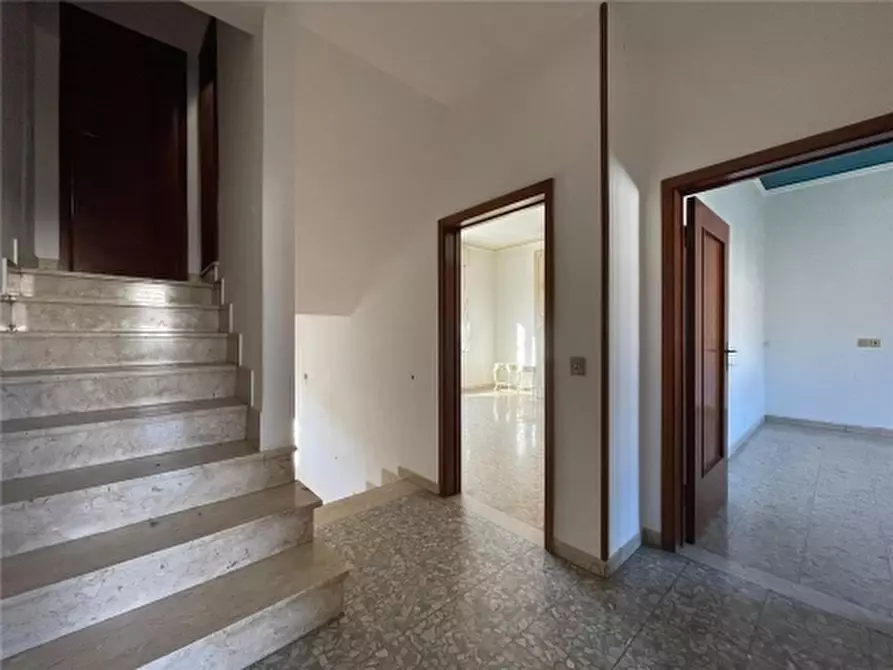 Immagine 2 di Villa in vendita  a Sesto Fiorentino