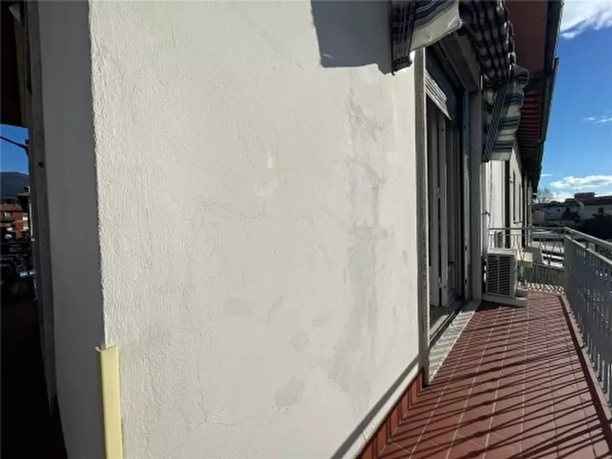 Immagine 11 di Villa in vendita  a Sesto Fiorentino