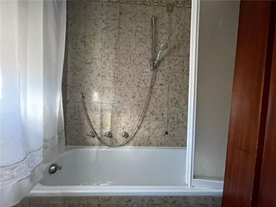 Immagine 25 di Villa in vendita  a Sesto Fiorentino