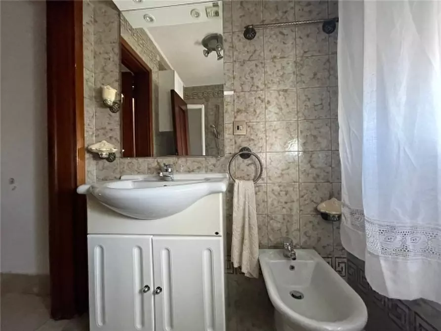 Immagine 28 di Villa in vendita  a Sesto Fiorentino