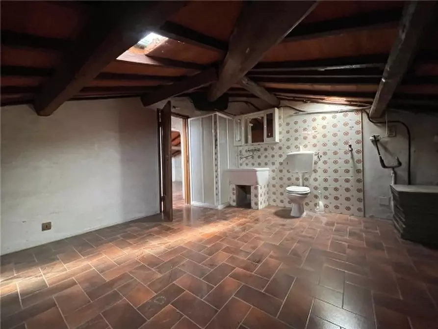 Immagine 39 di Villa in vendita  a Sesto Fiorentino