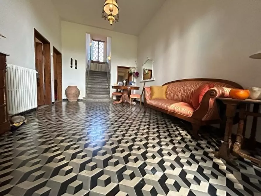 Immagine 1 di Villa in vendita  a Empoli