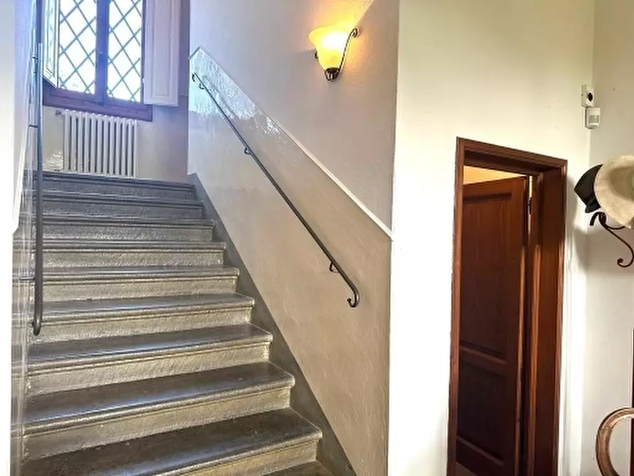 Immagine 9 di Villa in vendita  a Empoli