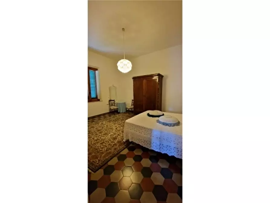 Immagine 37 di Villa in vendita  a Empoli