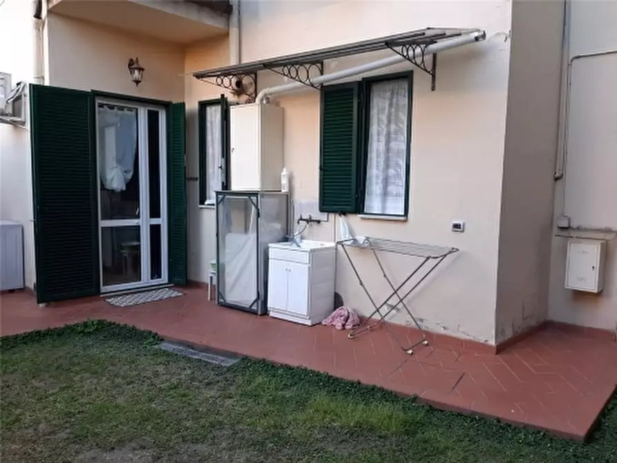 Immagine 1 di Villa in vendita  a Firenze