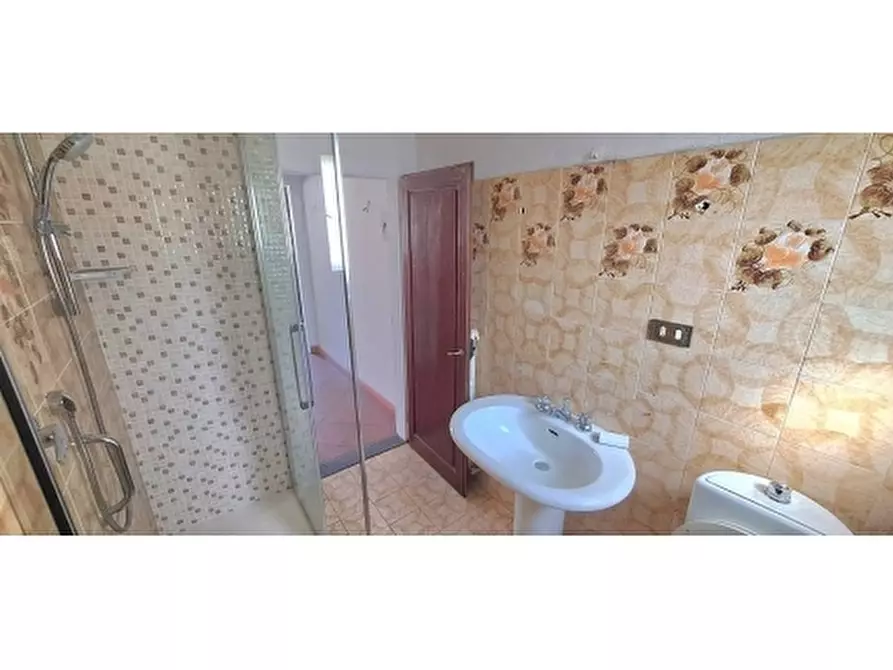 Immagine 19 di Villa in vendita  a Firenze