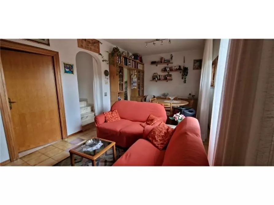 Immagine 37 di Villa in vendita  a Rosignano Marittimo