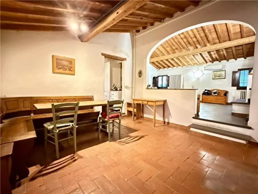 Immagine 5 di Rustico / casale in vendita  a Firenze