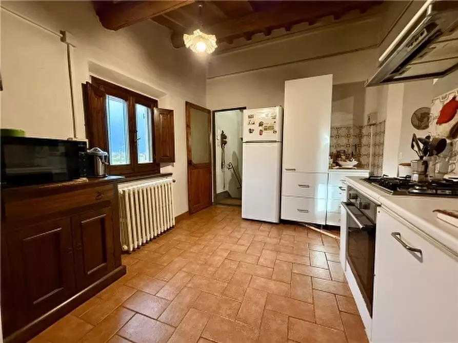 Immagine 8 di Rustico / casale in vendita  a Firenze