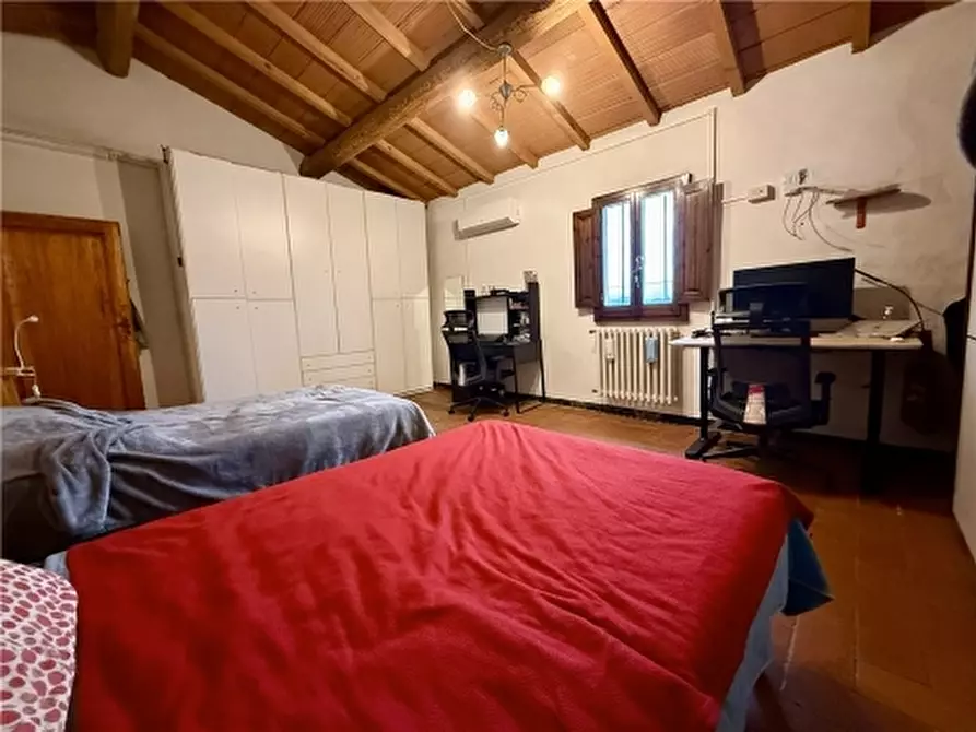 Immagine 14 di Rustico / casale in vendita  a Firenze