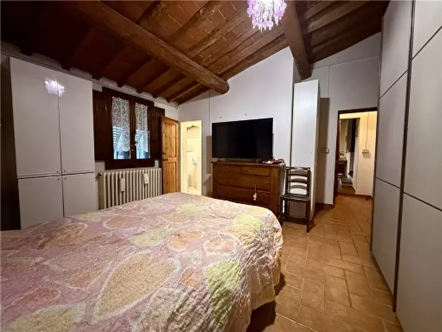 Immagine 18 di Rustico / casale in vendita  a Firenze