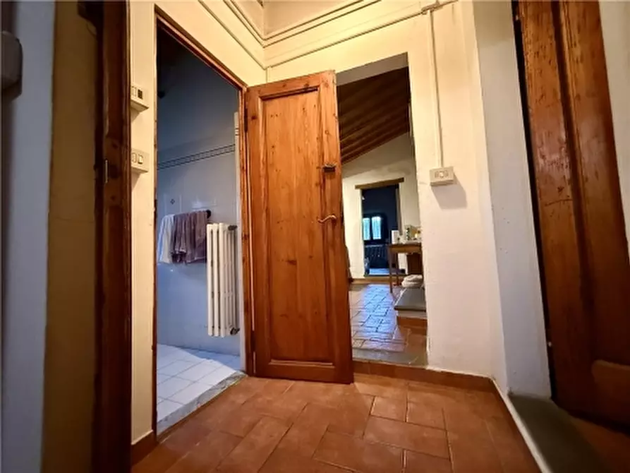 Immagine 23 di Rustico / casale in vendita  a Firenze