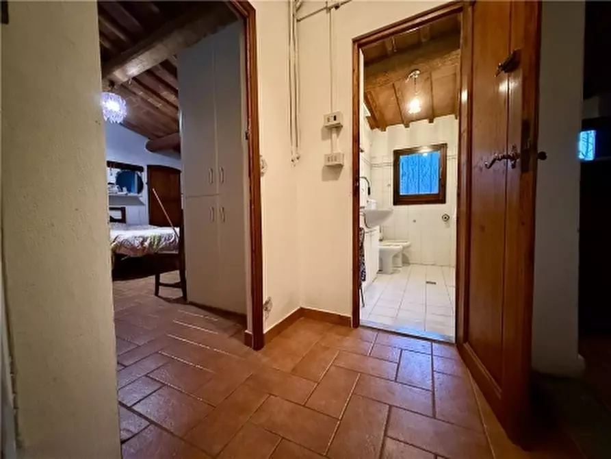 Immagine 24 di Rustico / casale in vendita  a Firenze
