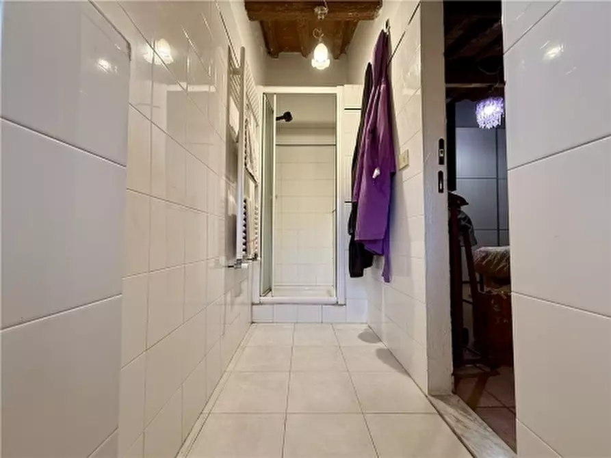 Immagine 26 di Rustico / casale in vendita  a Firenze