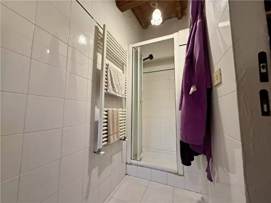 Immagine 27 di Rustico / casale in vendita  a Firenze