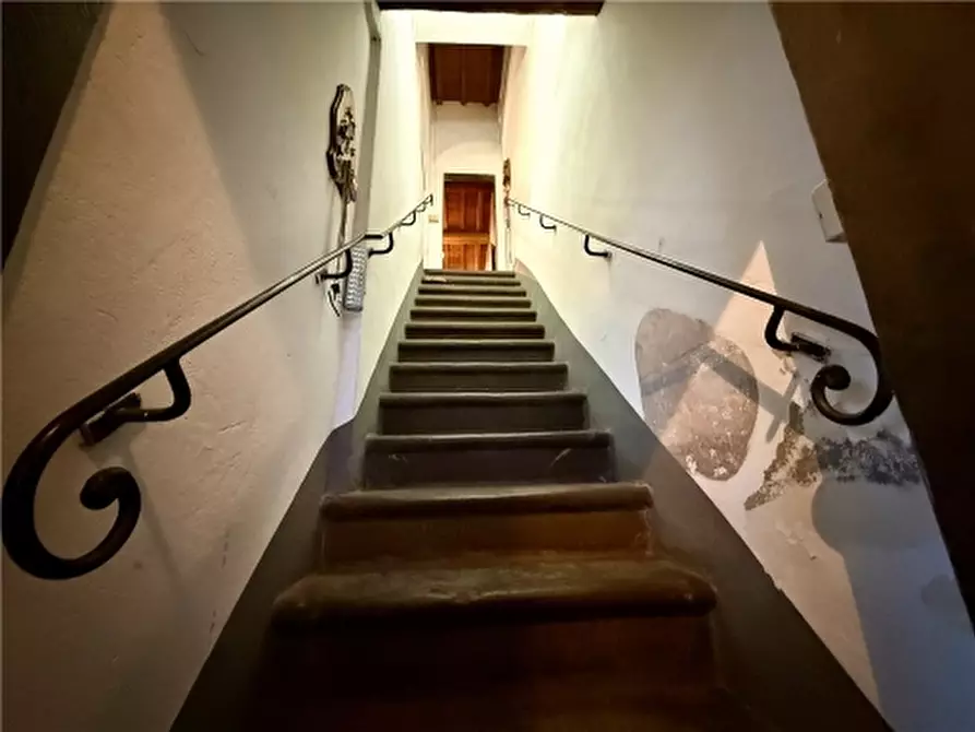 Immagine 31 di Rustico / casale in vendita  a Firenze