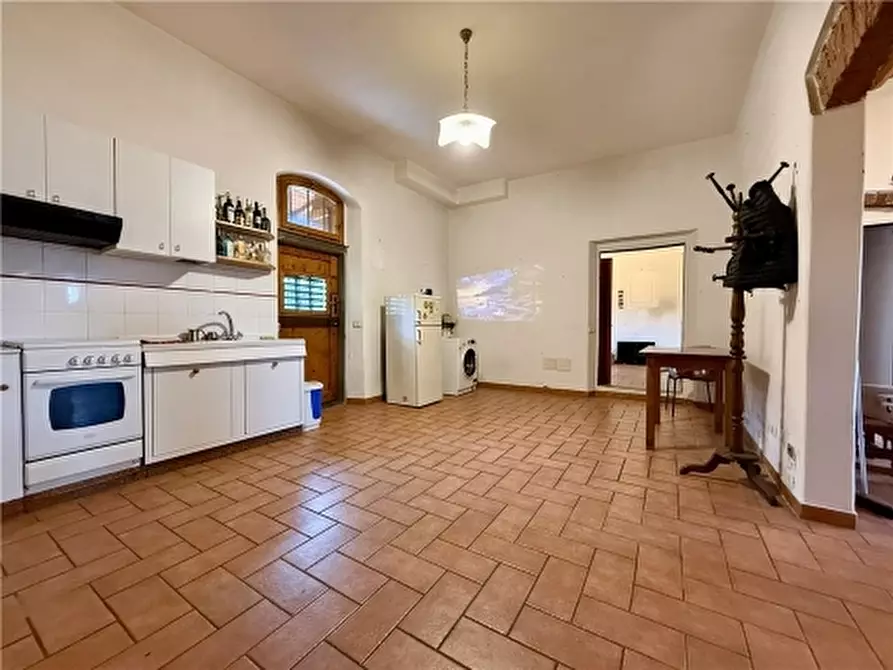 Immagine 37 di Rustico / casale in vendita  a Firenze