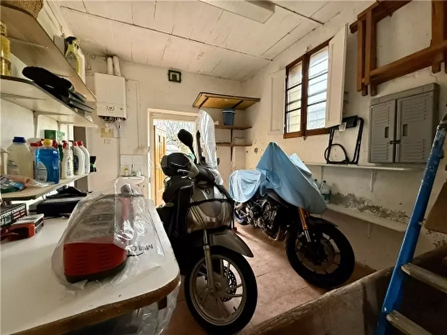 Immagine 47 di Rustico / casale in vendita  a Firenze