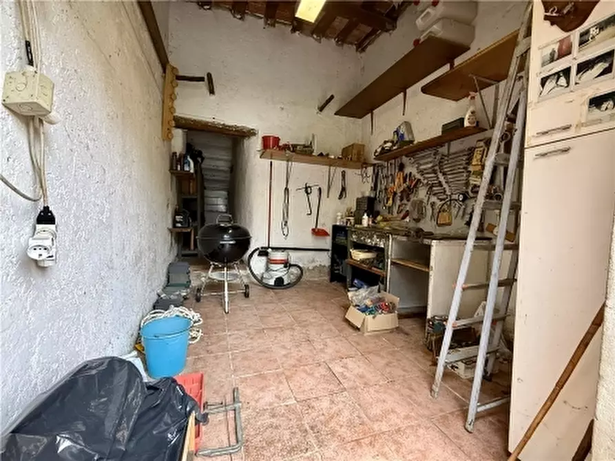 Immagine 49 di Rustico / casale in vendita  a Firenze