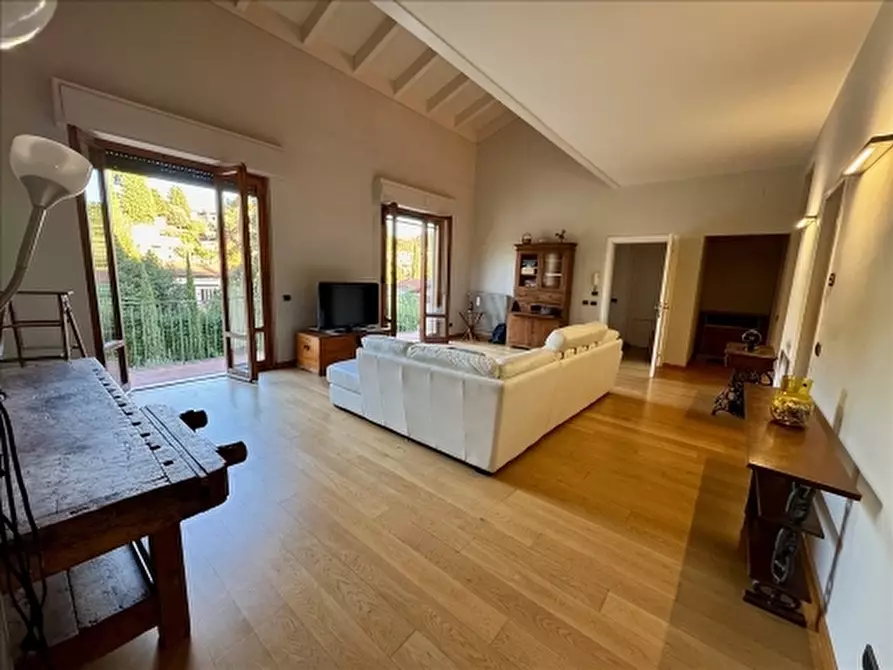 Immagine 1 di Appartamento in affitto  a Firenze