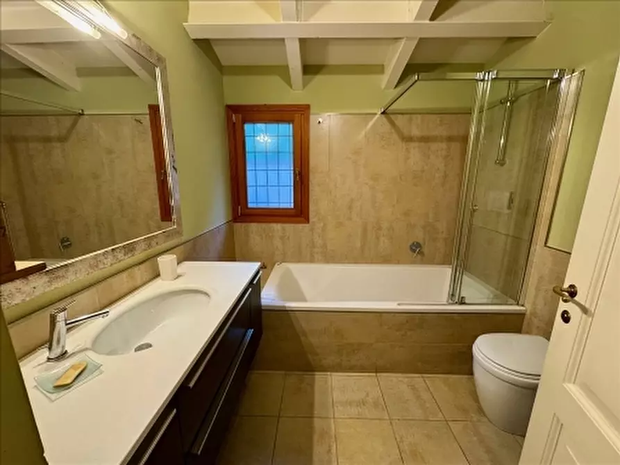 Immagine 23 di Appartamento in affitto  a Firenze