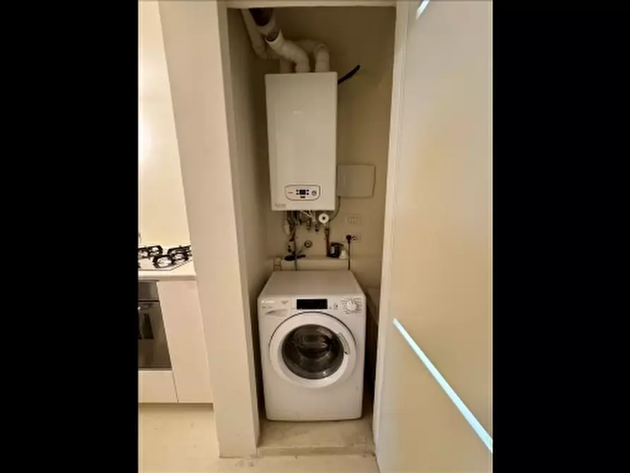 Immagine 17 di Appartamento in affitto  a Firenze