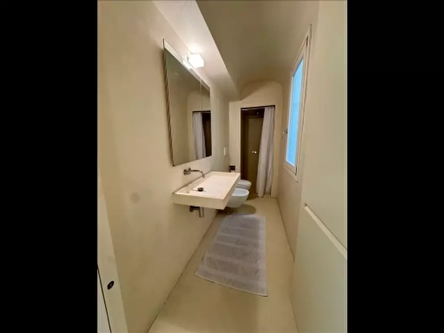 Immagine 21 di Appartamento in affitto  a Firenze