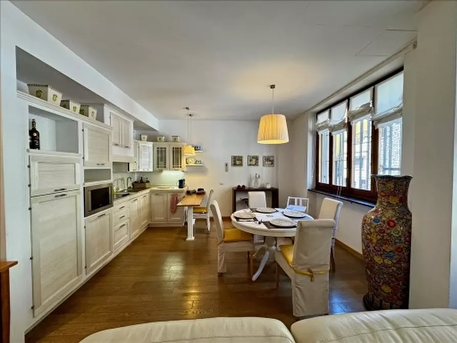 Immagine 4 di Appartamento in vendita  a Firenze