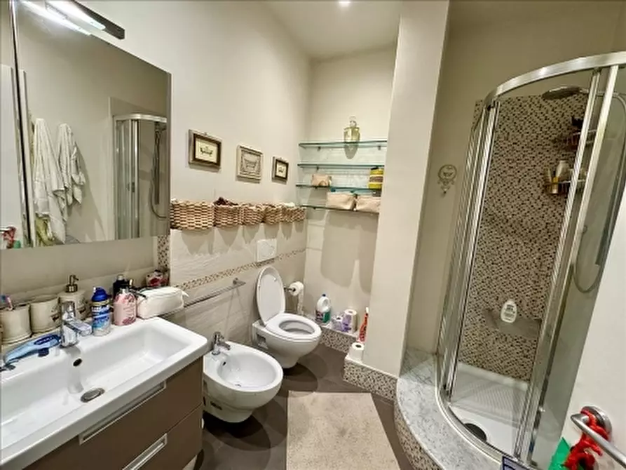 Immagine 16 di Appartamento in vendita  a Firenze