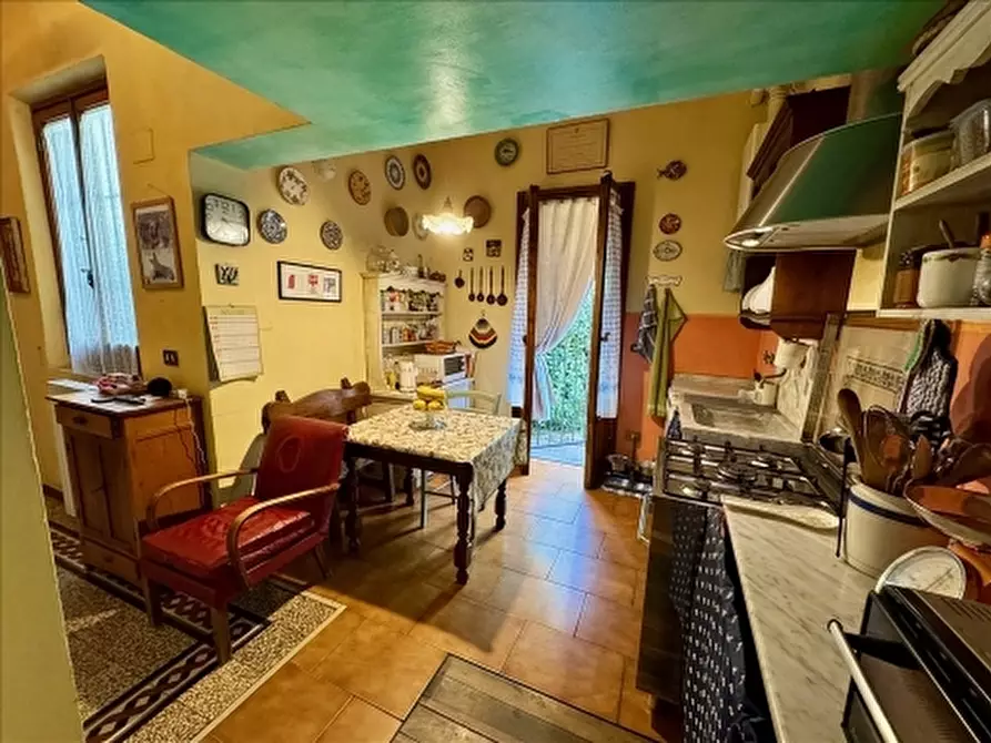 Immagine 8 di Appartamento in vendita  a Firenze