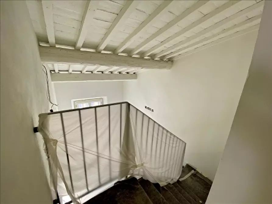 Immagine 16 di Appartamento in vendita  a Firenze