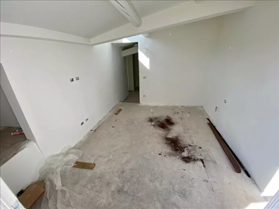 Immagine 18 di Appartamento in vendita  a Firenze