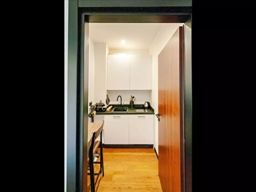 Immagine 24 di Appartamento in vendita  a Firenze