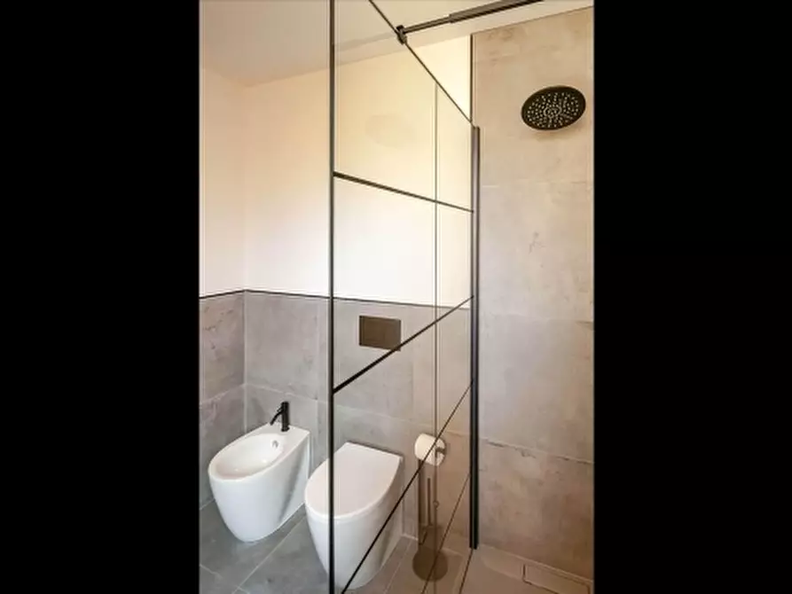 Immagine 26 di Appartamento in vendita  a Firenze