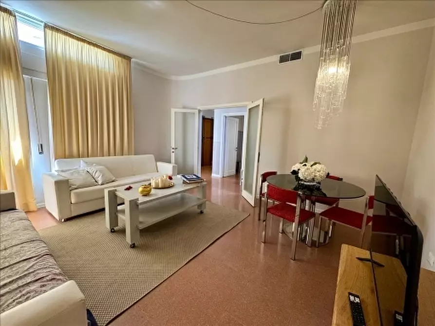 Immagine 2 di Appartamento in affitto  a Firenze