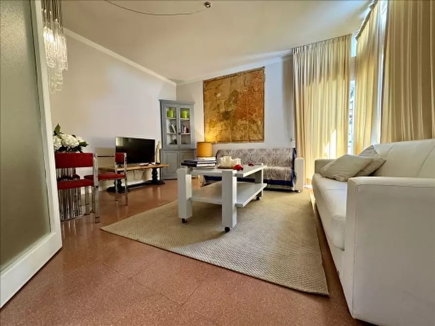 Immagine 4 di Appartamento in affitto  a Firenze