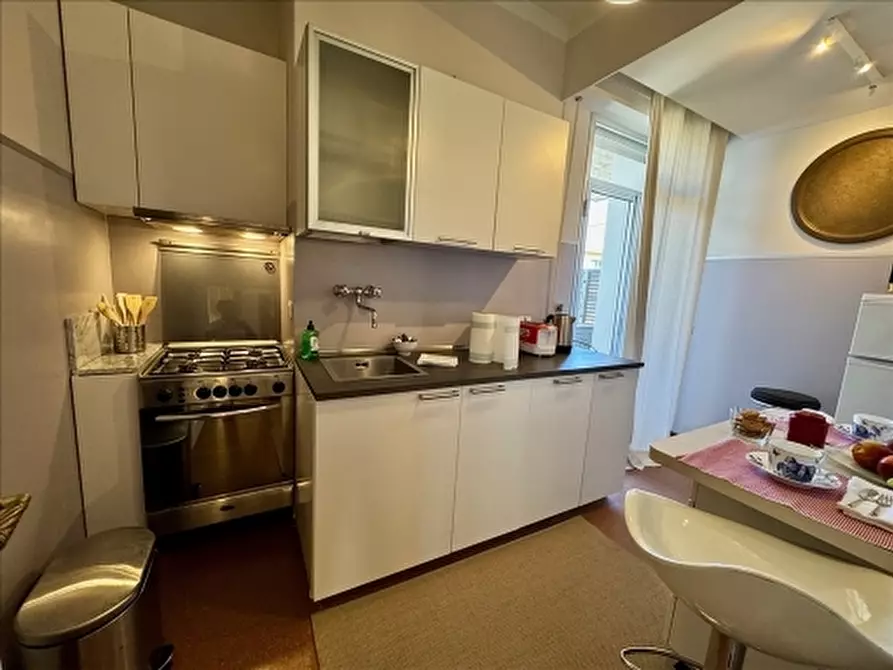 Immagine 11 di Appartamento in affitto  a Firenze