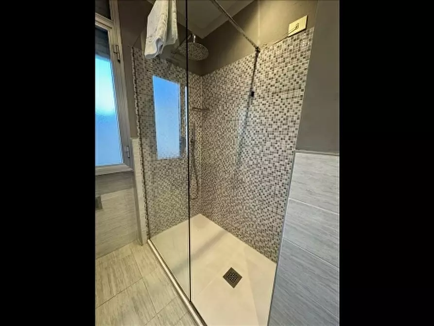 Immagine 17 di Appartamento in affitto  a Firenze