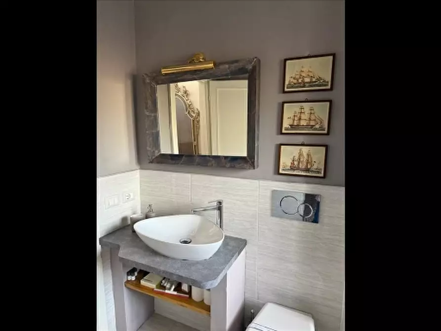 Immagine 19 di Appartamento in affitto  a Firenze