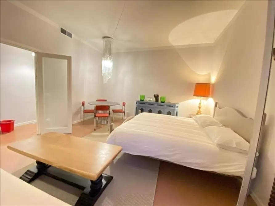 Immagine 5 di Appartamento in vendita  a Firenze