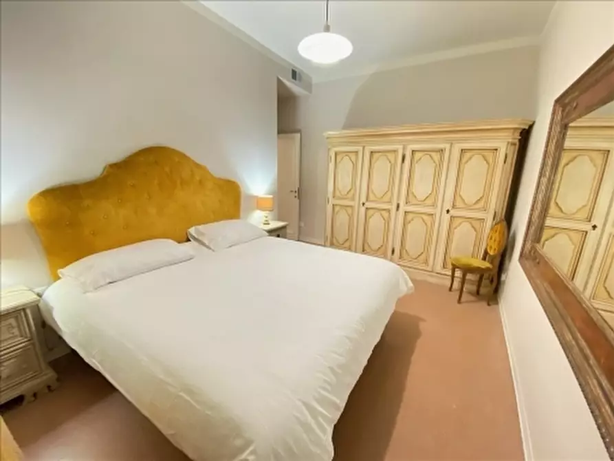 Immagine 10 di Appartamento in vendita  a Firenze