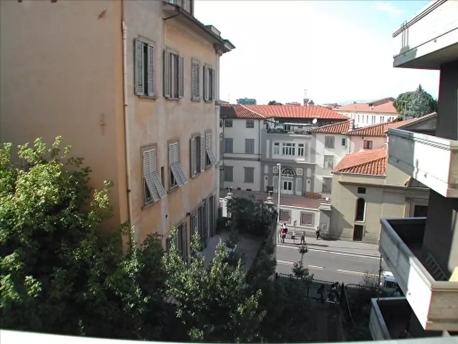 Immagine 20 di Appartamento in vendita  a Firenze