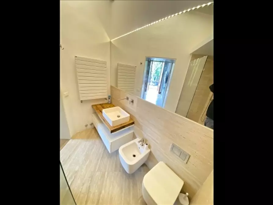 Immagine 12 di Appartamento in affitto  a Firenze